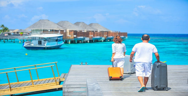 Etiquettes personnalisées pour bagages : indispensables en voyage